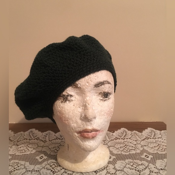 Forest Green Hand Crochet Beret - Picture 4 of 7
